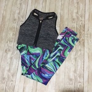 New true cropped yoga pants xs